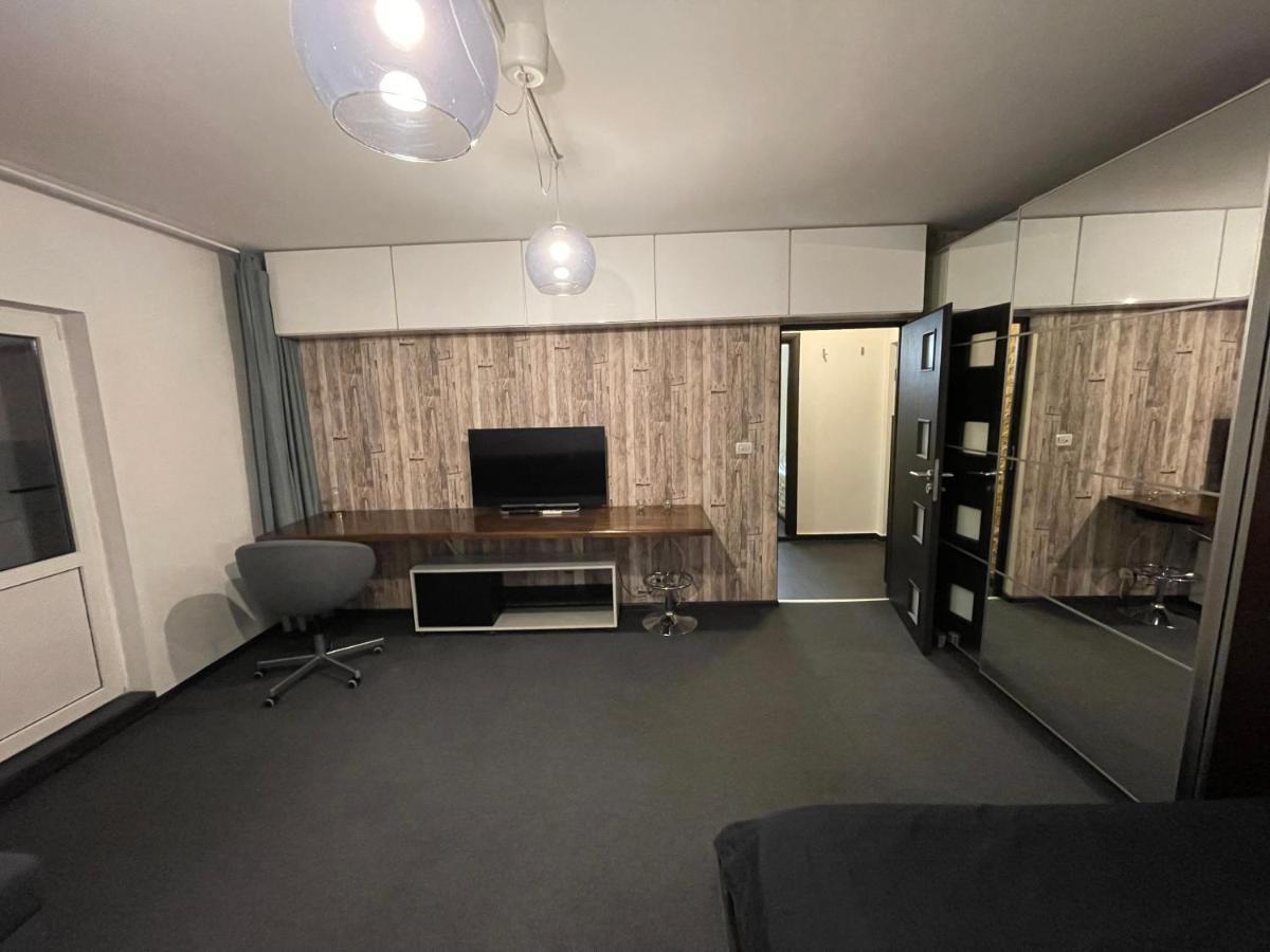 Sunset Luxury Apartment Near Unirii Square บูคาเรสต์ ภายนอก รูปภาพ