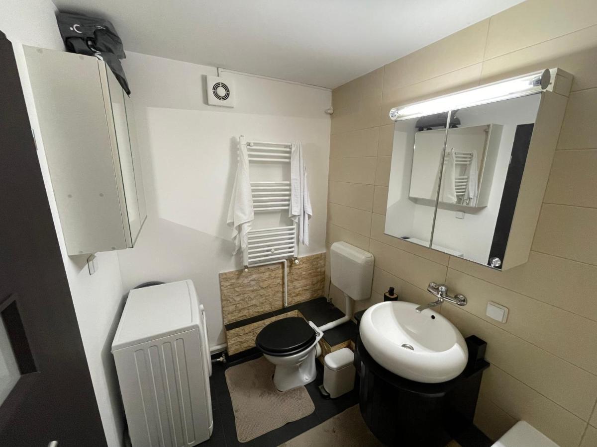 Sunset Luxury Apartment Near Unirii Square บูคาเรสต์ ภายนอก รูปภาพ