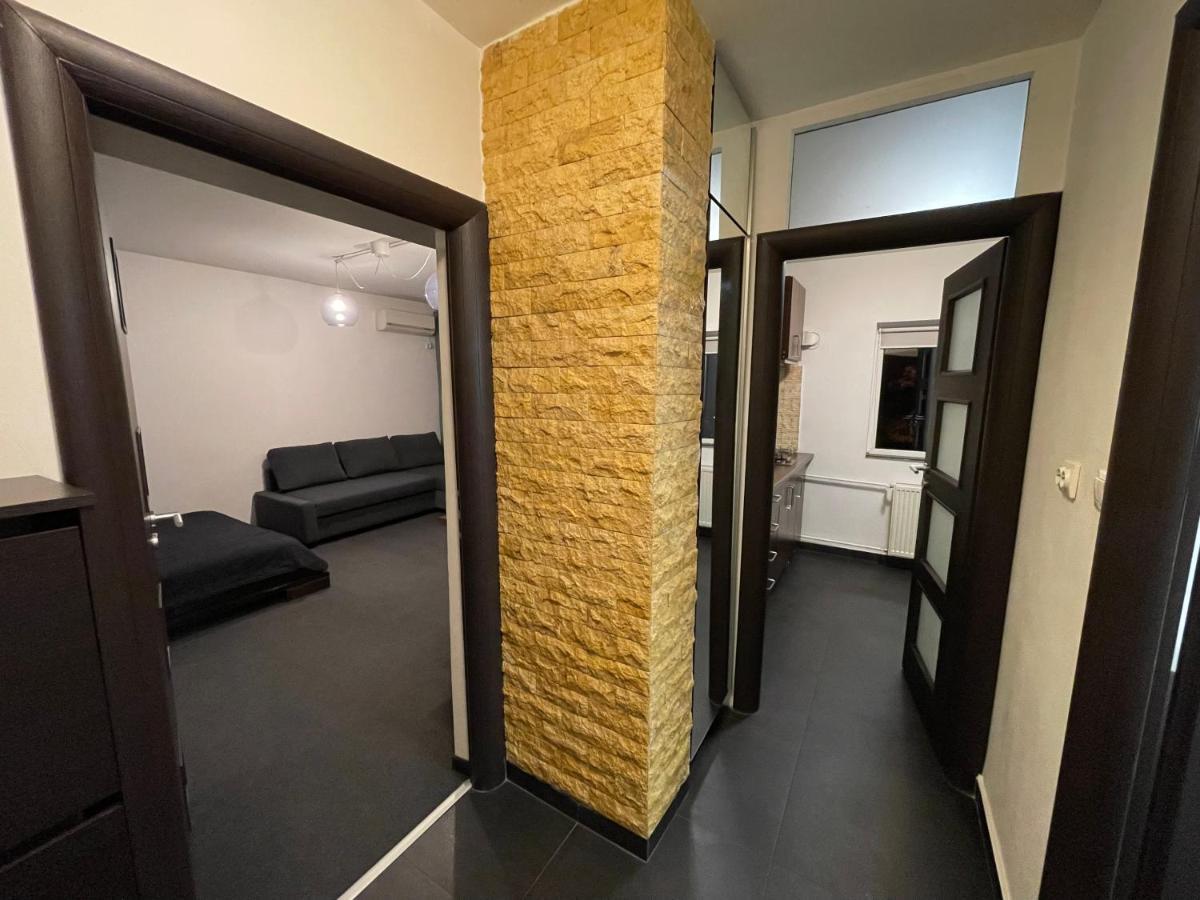 Sunset Luxury Apartment Near Unirii Square บูคาเรสต์ ภายนอก รูปภาพ